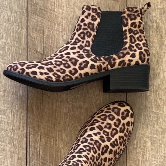 Cityclassified Shoes - Last 1! City Clas CHELSEA Cheetah Ankle Bootie 7.5